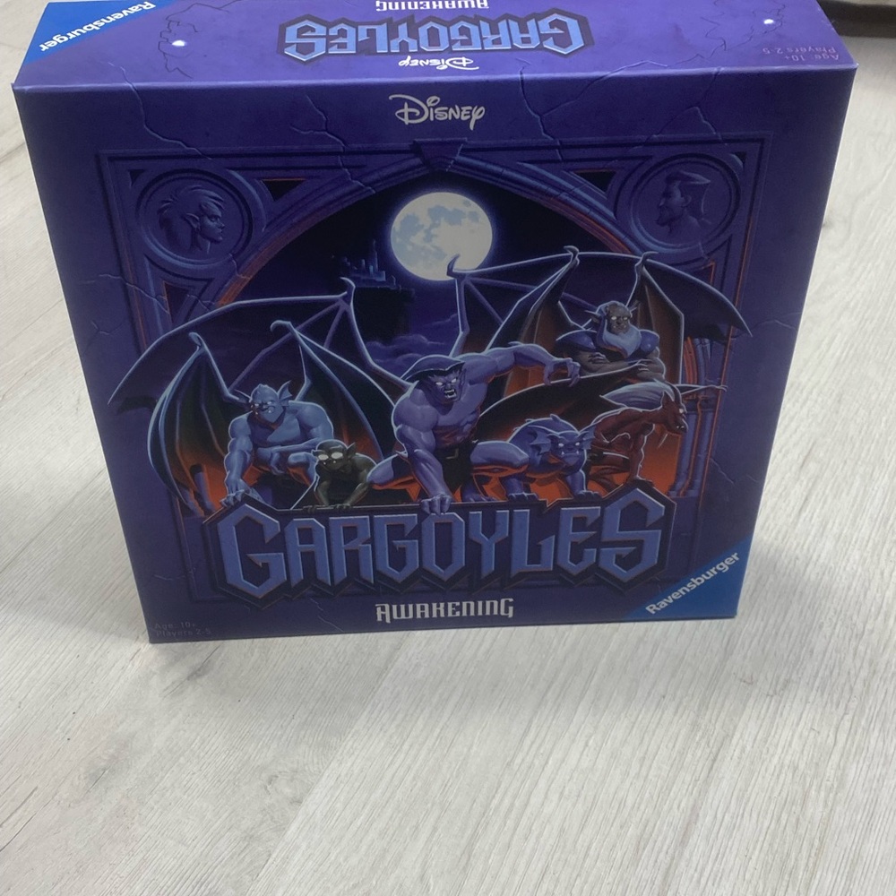 Disney Gargoyles Awakening Board Game - Purple and Blue